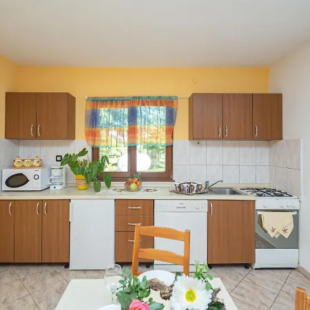 Kristina - Roj427 By Interhome Žminj